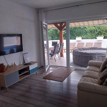 Vila Brig 108 - Private Swimming Pool And Jacuzzi Рієка Екстер'єр фото