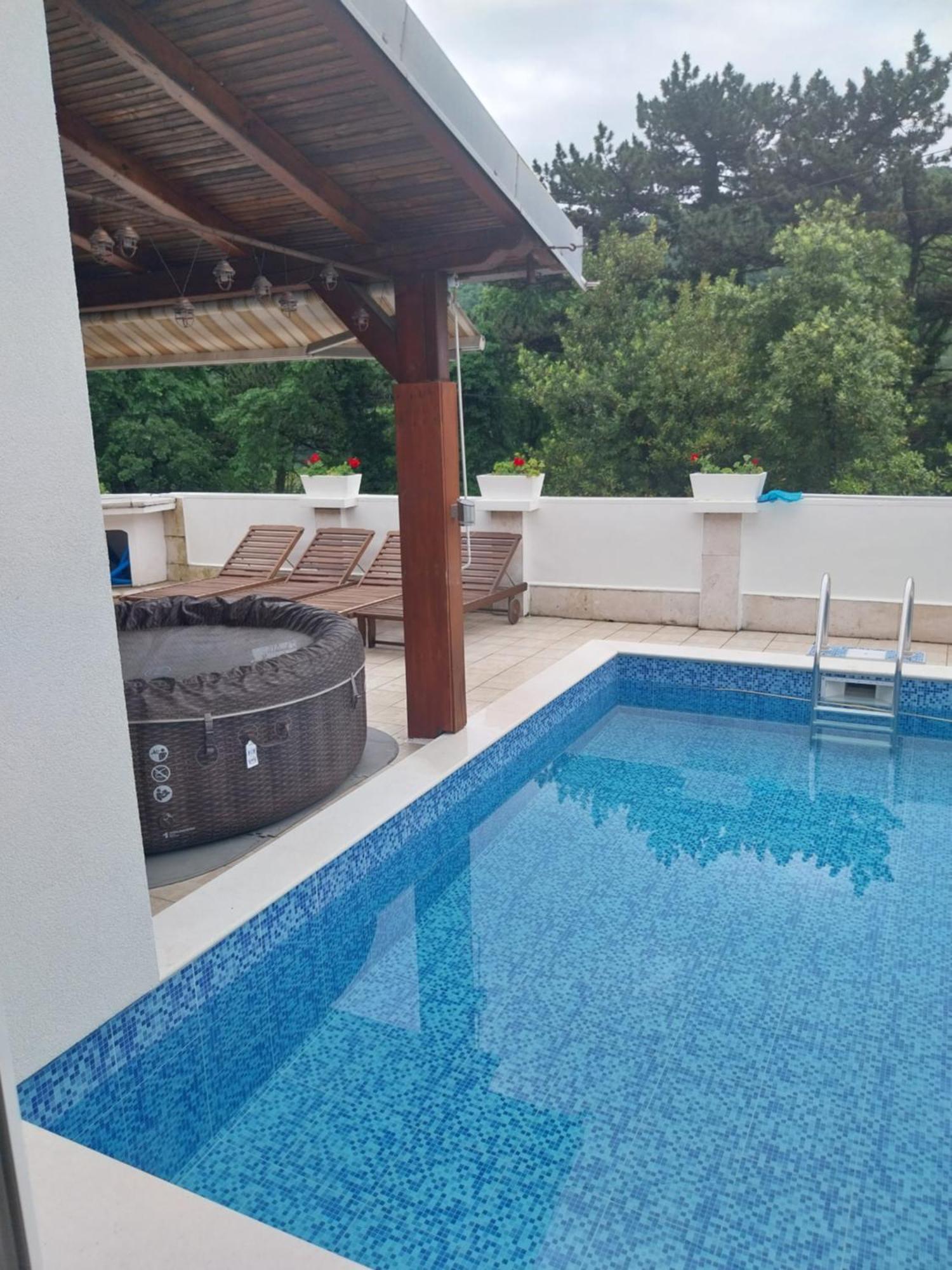 Vila Brig 108 - Private Swimming Pool And Jacuzzi Рієка Екстер'єр фото